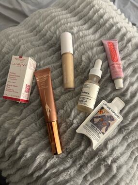 Makeup & skincare bundle